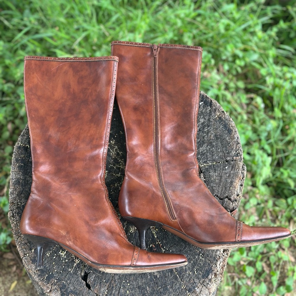 Vintage Italian leather kitten heel point toe over the calf boots